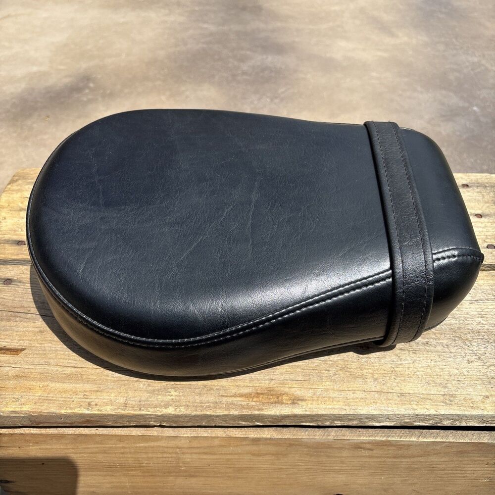 New - Leather Motorcycle Black Seat Part Number 4WM-00 98.3 INOAC Replacement